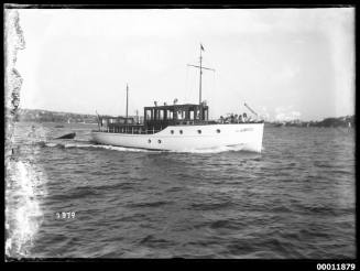 Motor launch OOMOOBAH on Sydney Harbour