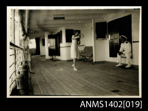 Passengers playing quoits (E & A Line)