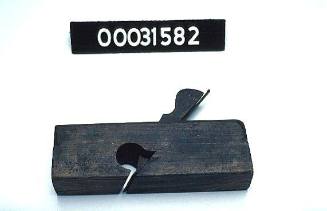 Flat bottom plane