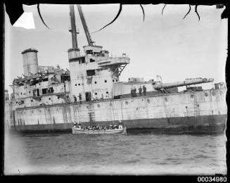 Sailors leaving the former HMAS AUSTRALIA I