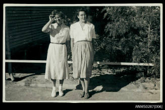 Australian teachers of English at Bonegilla Camp